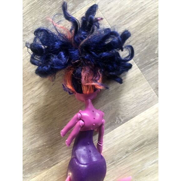 Monster High Doll Great Scarrier Reef Kala Mer'ri Purple Octopus .Missing Arms - Picture 6 of 8